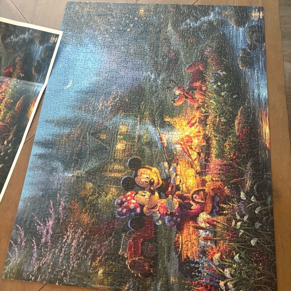 Disney Thomas Kinkade Mickey and Minnie Campfire Puzzle - Picture 4 of 4